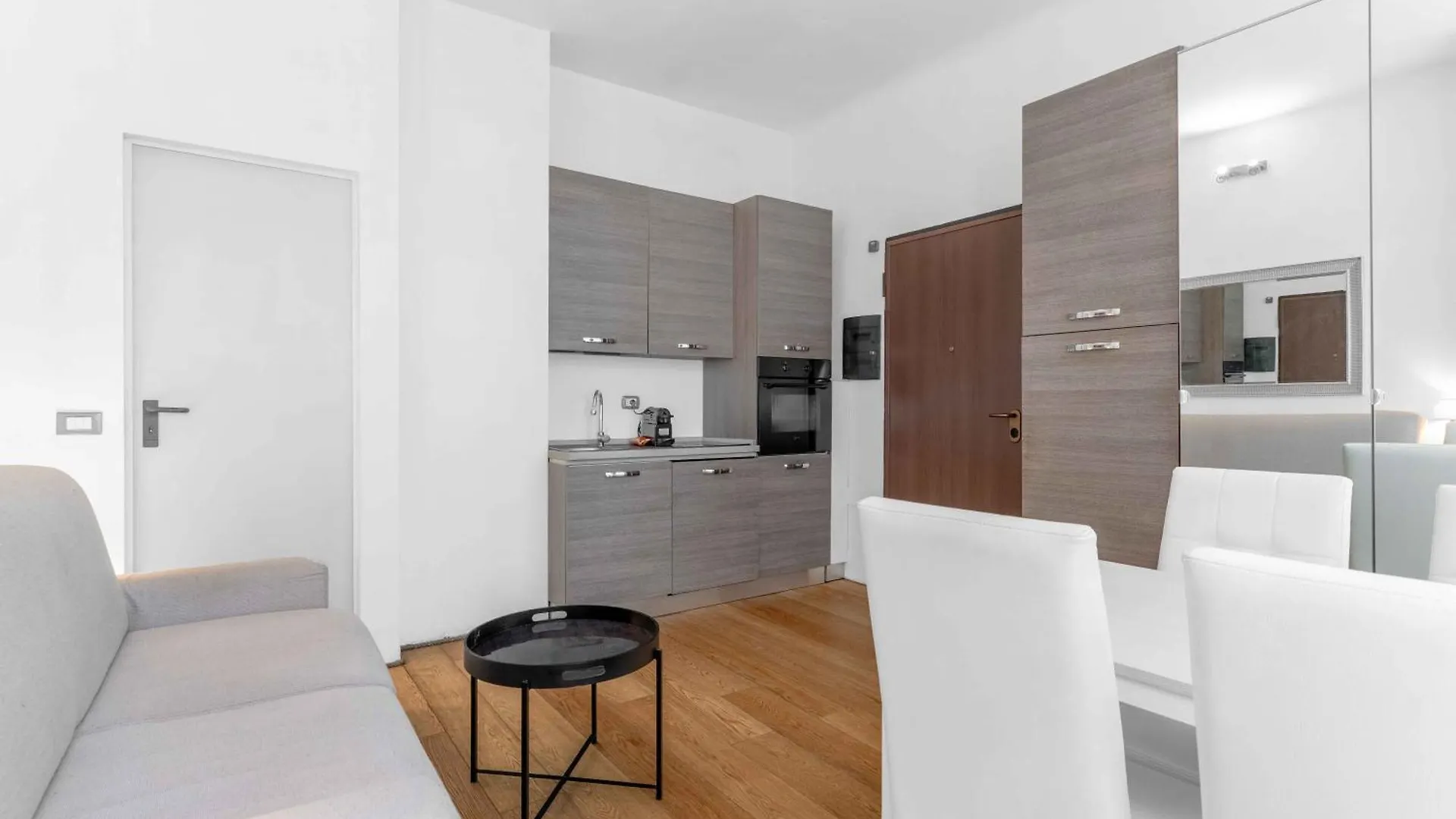Dreaming Milano With Parking L25 Διαμέρισμα 0*, Μιλάνο Ιταλία